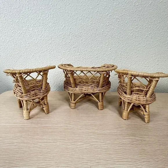 Vintage 70s Wicker Rattan Fashion Doll Furniture Set Patio Chairs & Table - Picture 4 of 6